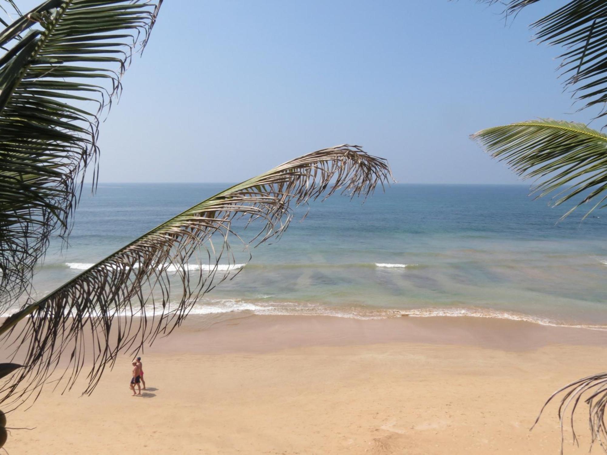 Mountain Wave Hotel And Surfshop Hikkaduwa Zimmer foto