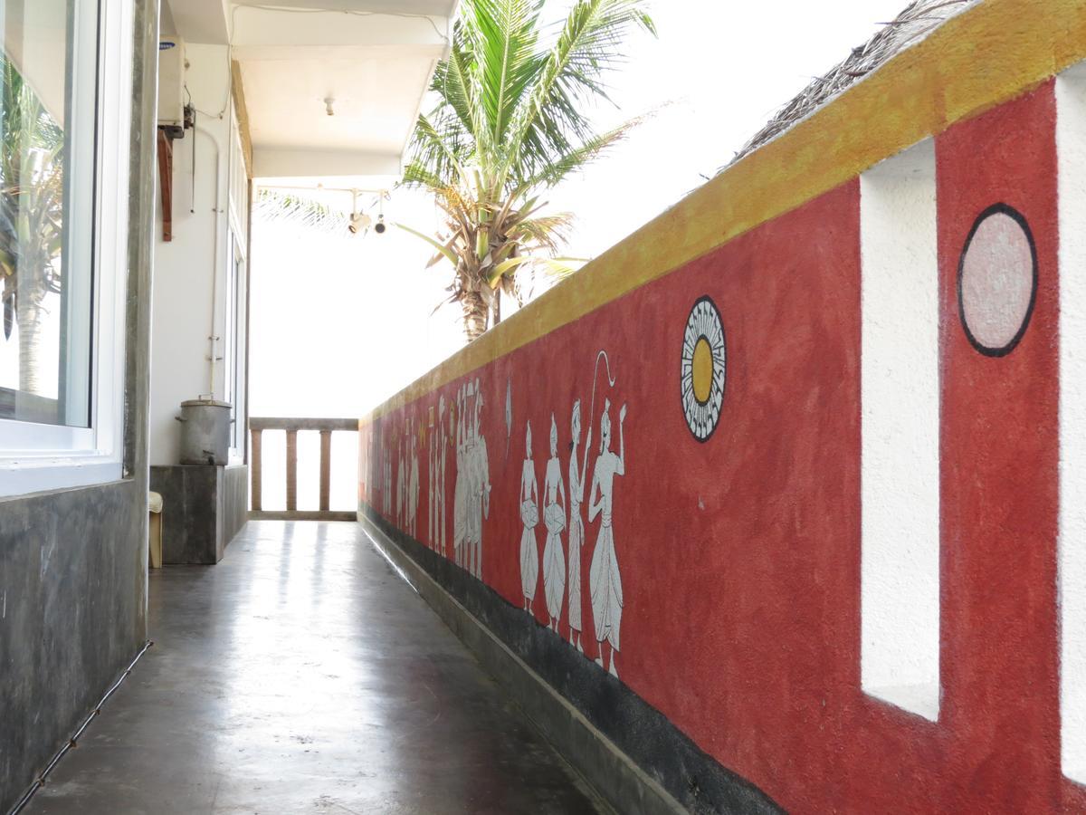 Mountain Wave Hotel And Surfshop Hikkaduwa Exterior foto