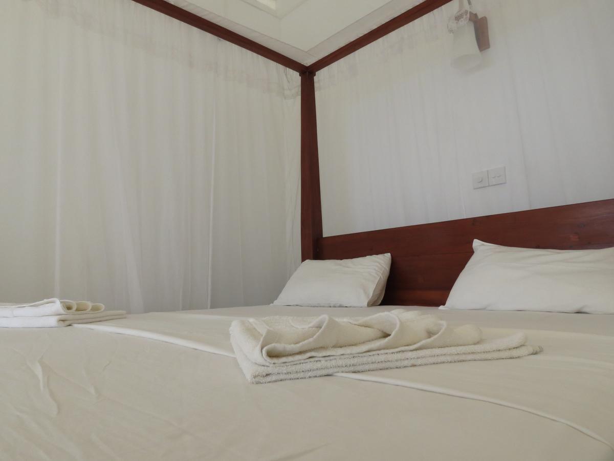 Mountain Wave Hotel And Surfshop Hikkaduwa Exterior foto