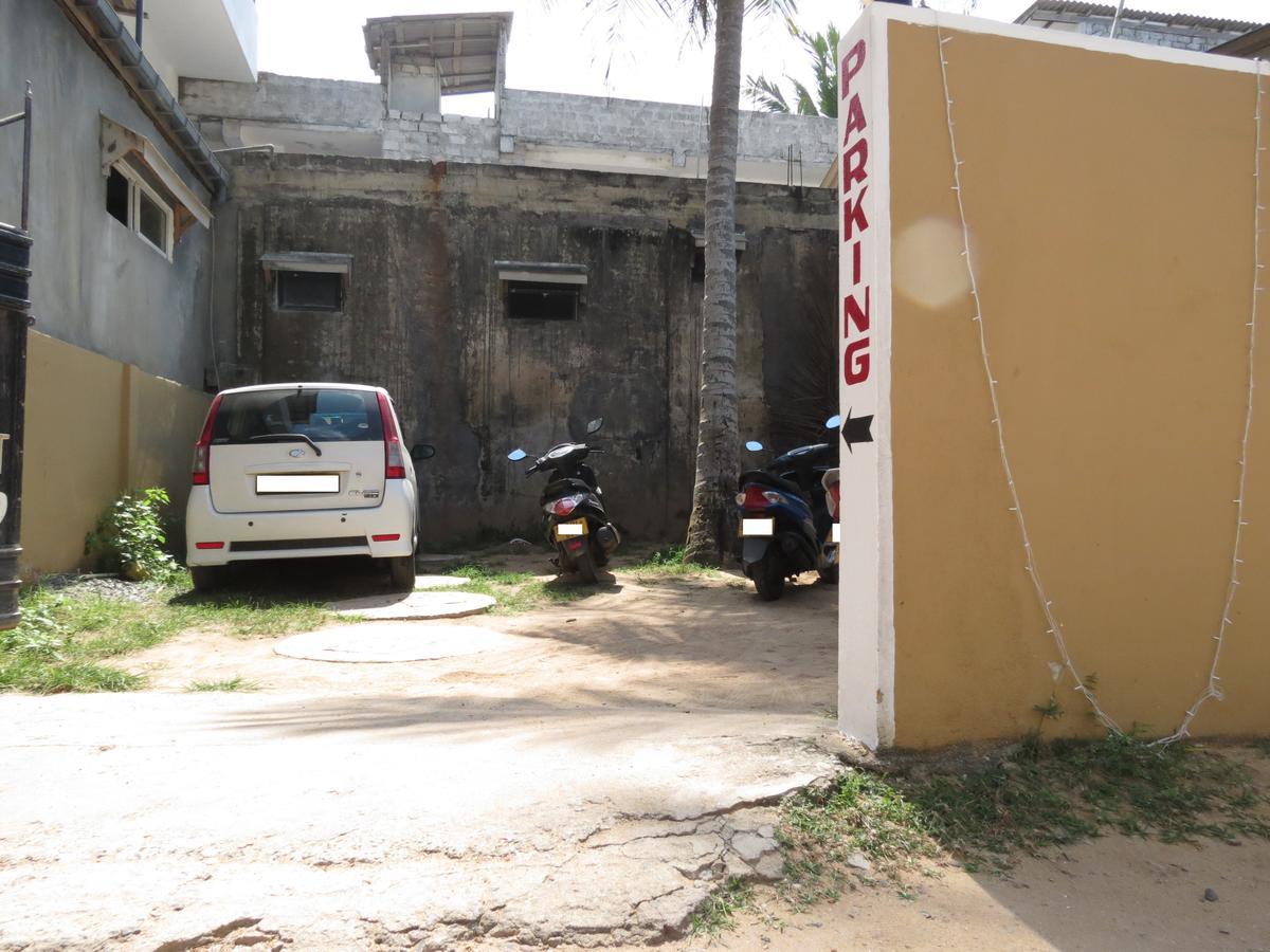 Mountain Wave Hotel And Surfshop Hikkaduwa Exterior foto